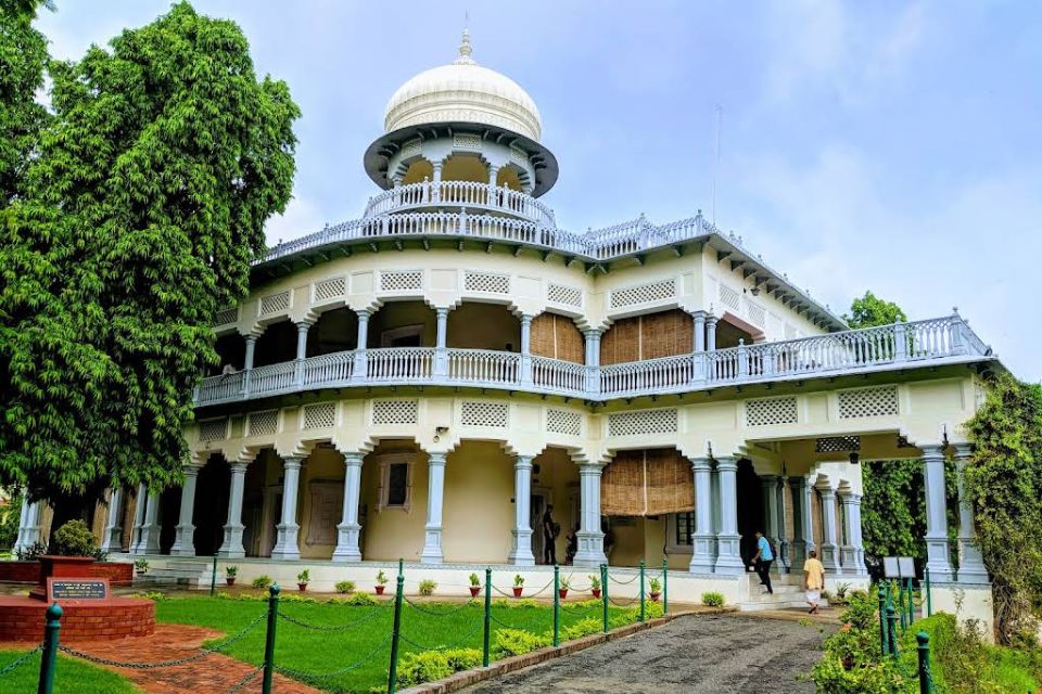 Anand Bhawan Museum